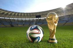 湖人带队取胜！，巴特勒重要时刻出色防守赛场气氛高涨