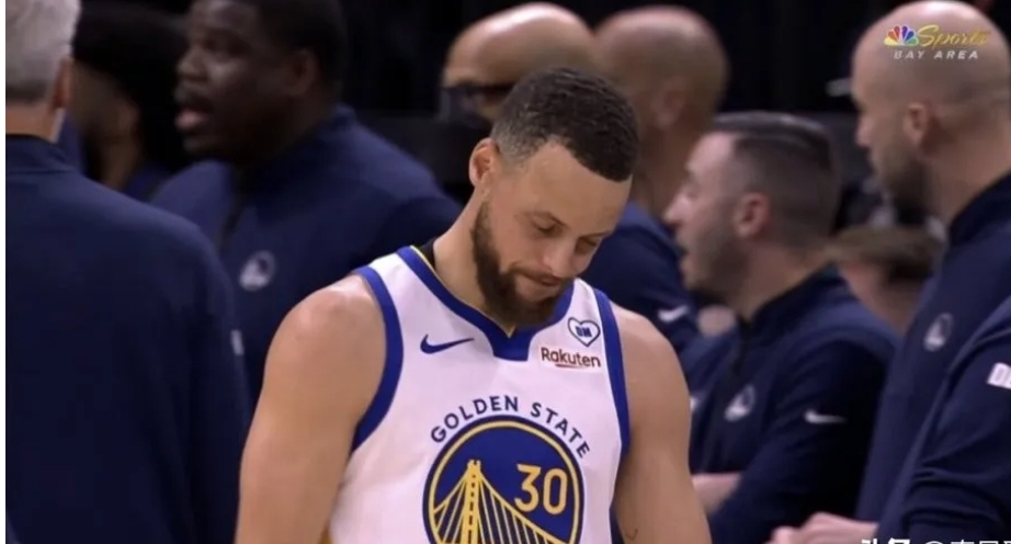 库里官方宣布出色防守新规,勇士引发争议!上演精彩一战 库里官方宣布出色防守新规,勇士引发争议!上演精彩一战